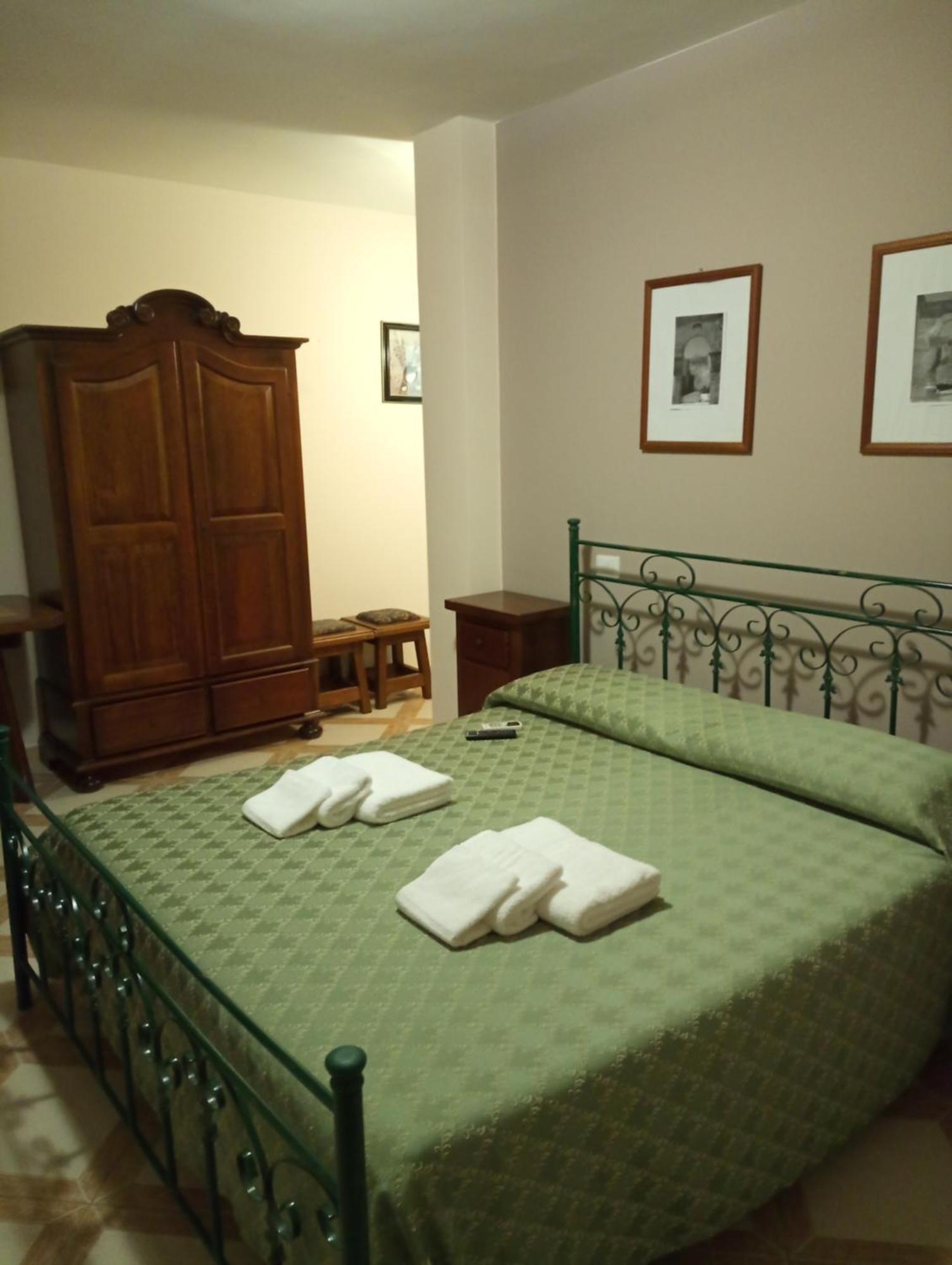 メレンドゥーニョ Mamma Assunta Bed & Breakfast エクステリア 写真