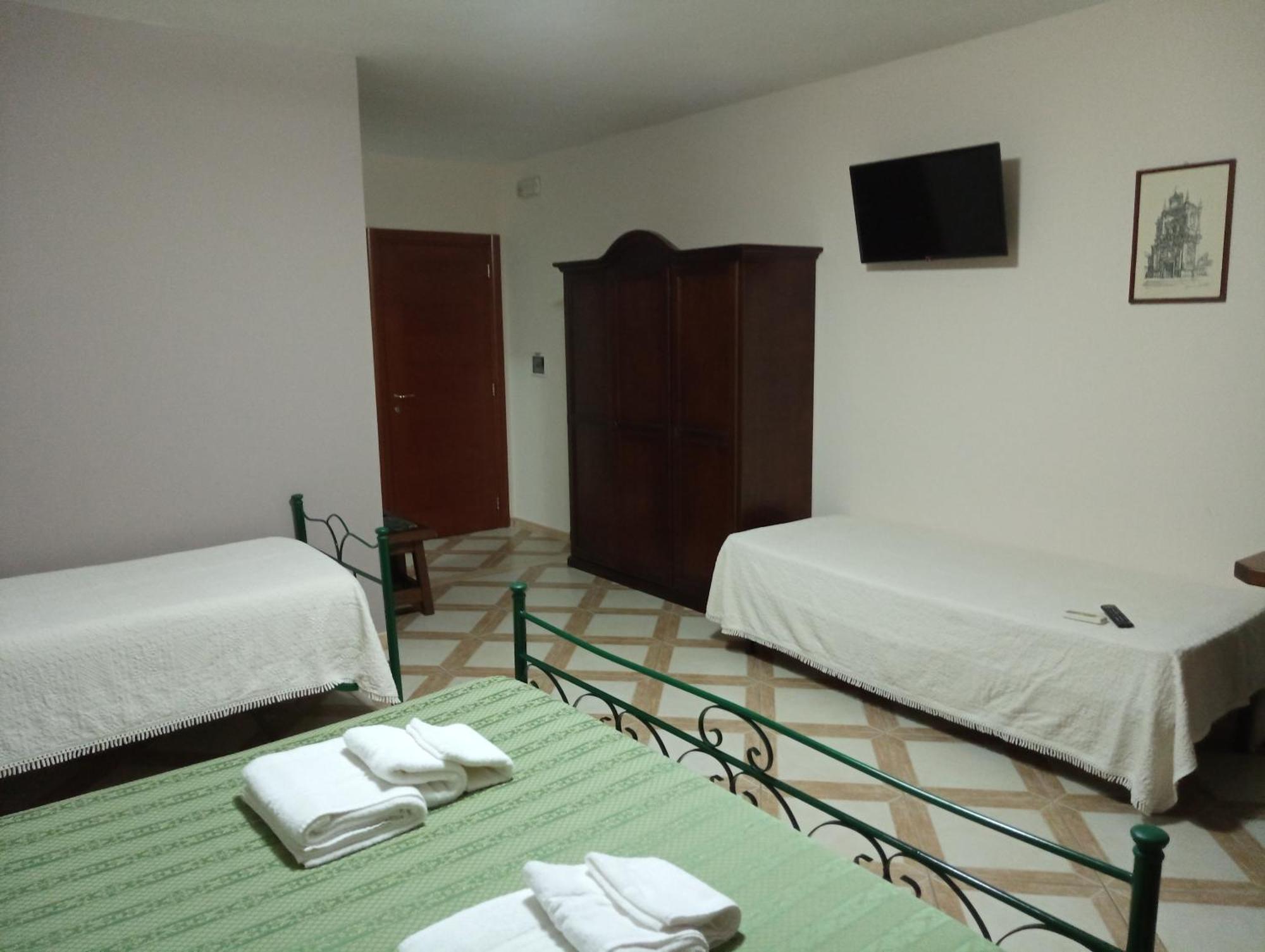 メレンドゥーニョ Mamma Assunta Bed & Breakfast エクステリア 写真