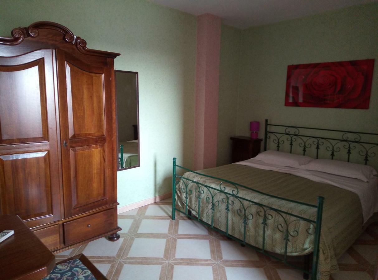 メレンドゥーニョ Mamma Assunta Bed & Breakfast エクステリア 写真